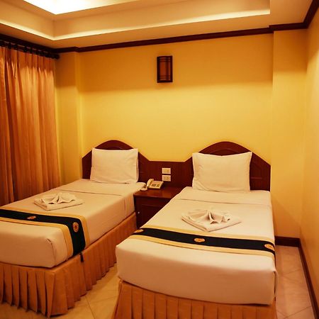 Baan SS Karon Hotel Bagian luar foto
