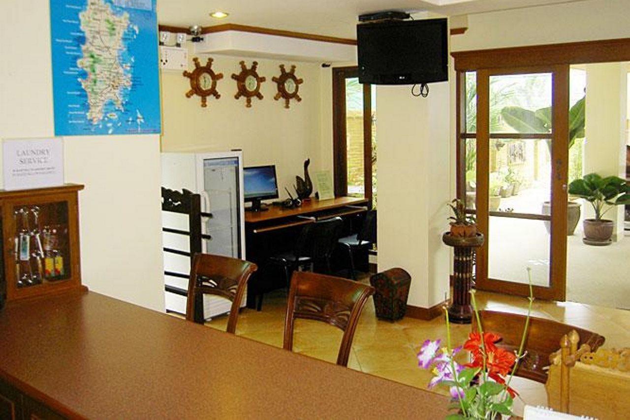 Baan SS Karon Hotel Bagian luar foto