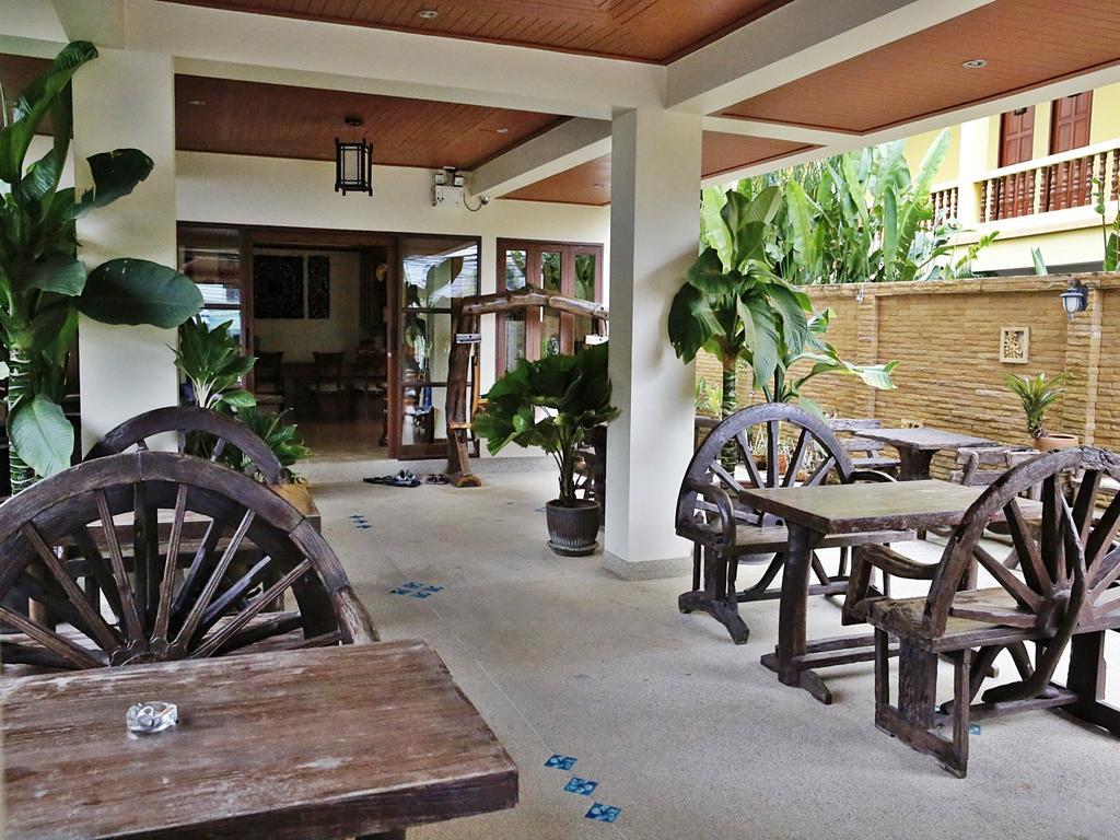Baan SS Karon Hotel Bagian luar foto