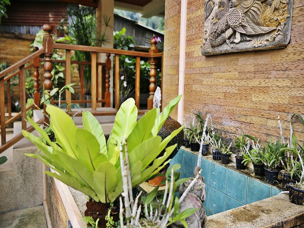 Baan SS Karon Hotel Bagian luar foto
