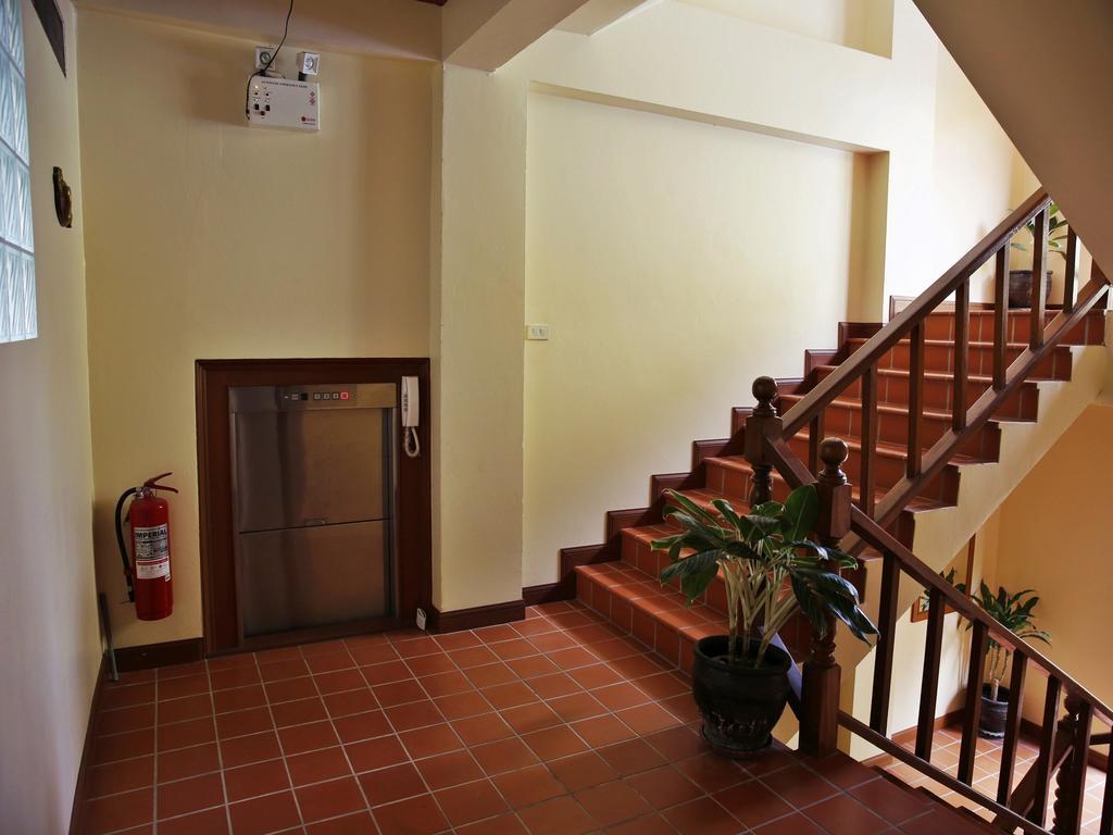 Baan SS Karon Hotel Bagian luar foto