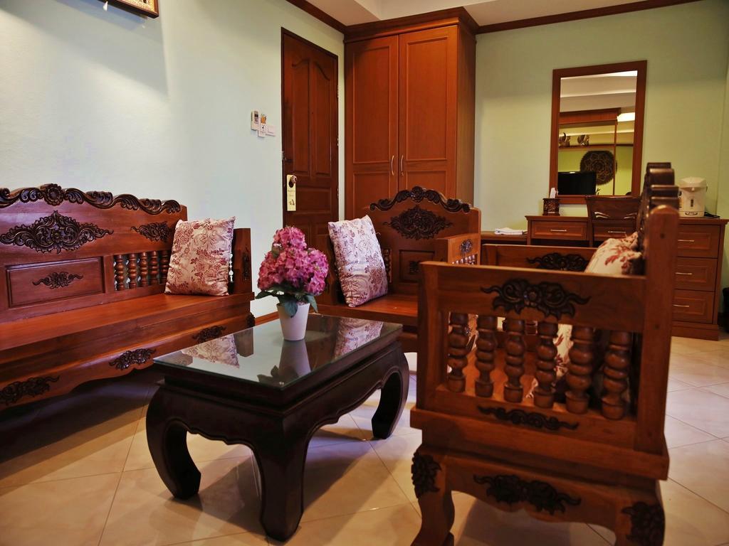 Baan SS Karon Hotel Bagian luar foto