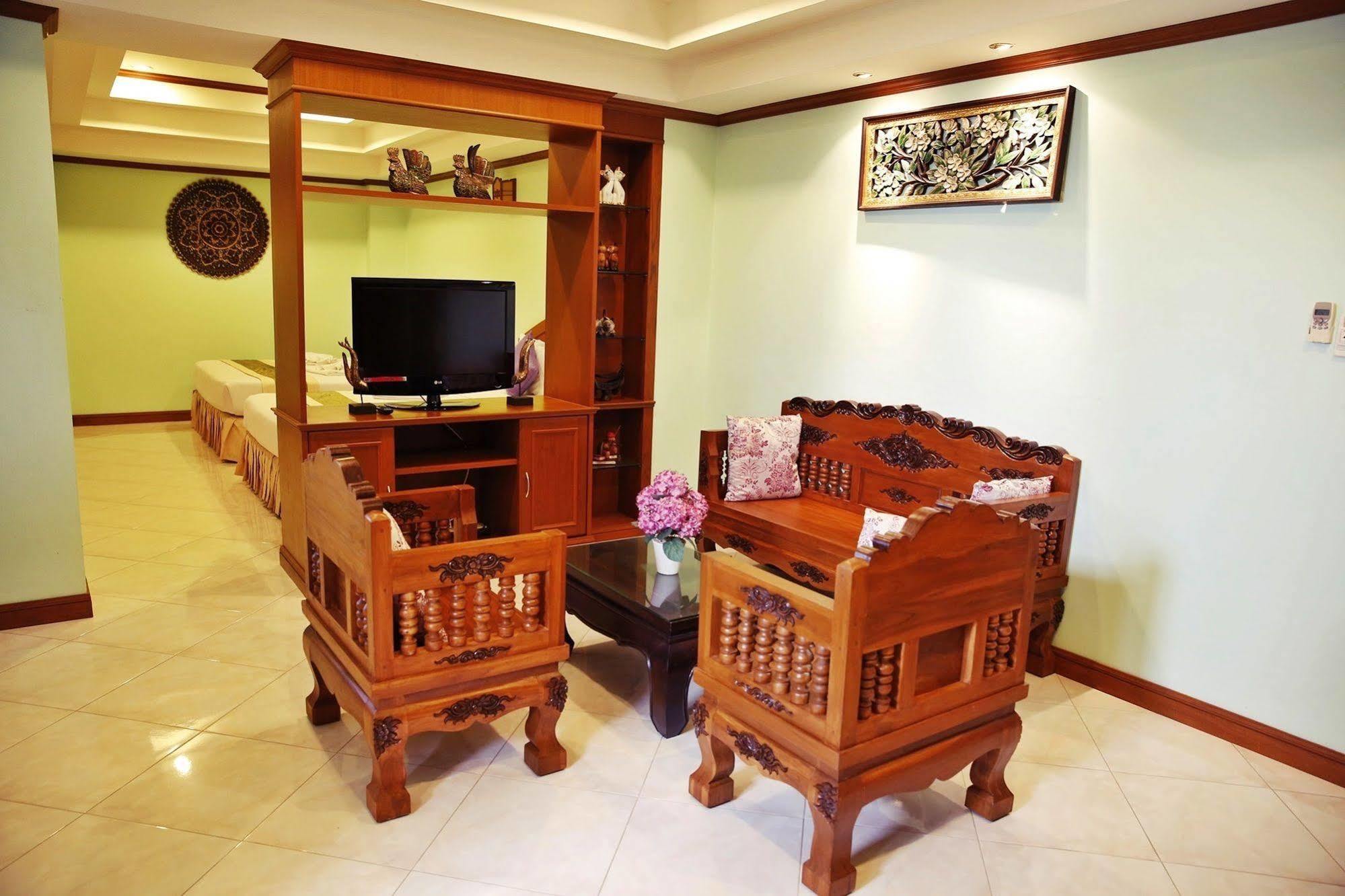 Baan SS Karon Hotel Bagian luar foto
