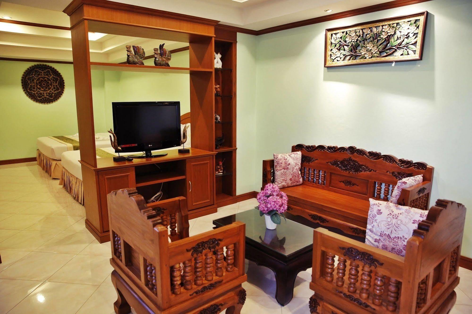 Baan SS Karon Hotel Bagian luar foto